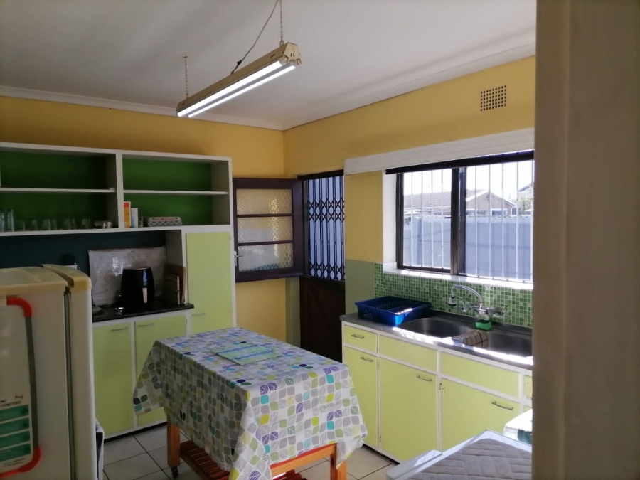 3 Bedroom Property for Sale in Grassy Park Western Cape